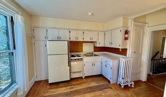 102 Congress St, Belfast, ME 04915