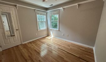 1748 Town Home Dr, Apex, NC 27502