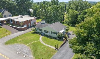 222 NE Stonewall Hts, Abingdon, VA 24210