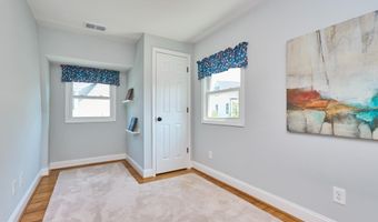 255 N BRYAN St, Arlington, VA 22201