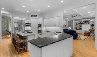 2550 Mountain Lake Rd, Asheboro, NC 27205