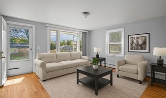 3 Creighton Pl, Coventry, RI 02816