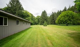 9404 River Rd, Algonac, MI 48001