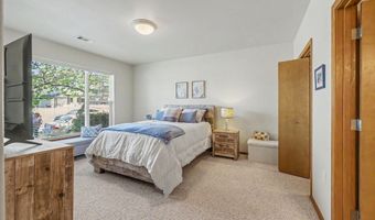 818 Pavilion Pl, Ashland, OR 97520