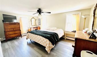 109 Rogers Ave, Barrington, RI 02806