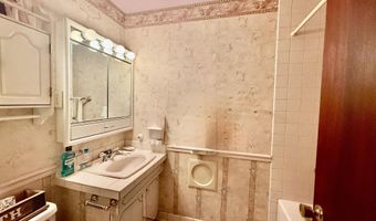 413 E Shawnee Ln, Attica, IN 47918
