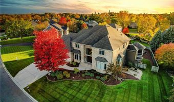 6102 Creek Ridge Ct, Minnetonka, MN 55345
