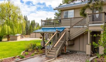 580 Hollow Ln, Bigfork, MT 59911