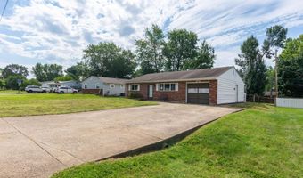 3075 Wessex Ct, Columbus, OH 43232
