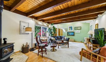 402 Tanglewood Rd, Arcata, CA 95521
