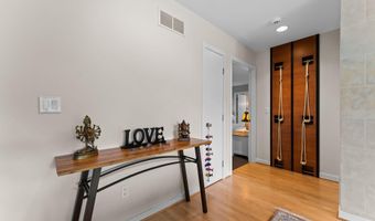 2529 Thornapple Dr, Ann Arbor, MI 48103