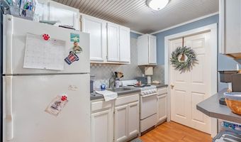 460 Hammet Rd, Coventry, RI 02816