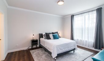 2544 Oxford Cir, Ann Arbor, MI 48103