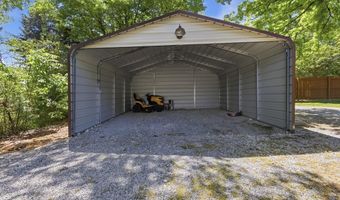 432 2nd St, Big Sandy, TN 38221
