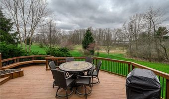 430 W Homestead Dr, Aurora, OH 44202
