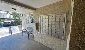 2700 COVE CAY Dr 1-4B, Clearwater, FL 33760