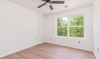 178 Tripp Hollow Rd, Brooklyn, CT 06234