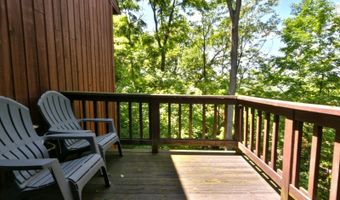 2 Davos Dr E 4, Alloway, NJ 07462