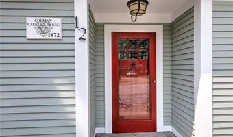 12 Howe St, Bristol, RI 02809