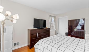 52 Westside Ave, Avenel, NJ 07001
