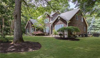 258 Woodridge Dr, North Kingstown, RI 02874