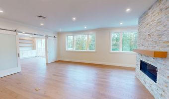 1 Longview Dr 401, Atkinson, NH 03811