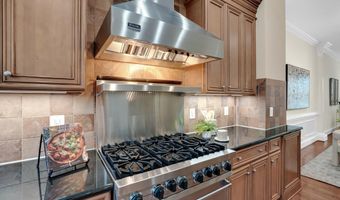 1818 POTOMAC GREENS Dr, Alexandria, VA 22314
