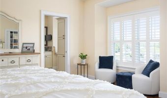 3958 Post Rd 11, Warwick, RI 02886