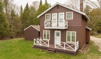 150 CLAR LIN Rd, Algoma, WI 54201