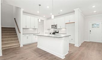 112 Lemongrass Ln, Advance, NC 27006