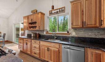 32055 N Konikson Ln, Athol, ID 83801