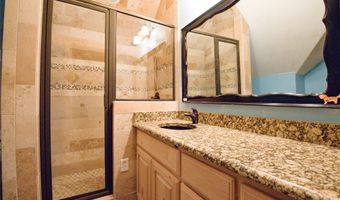 182 Lakeview Dr, Aledo, TX 76008