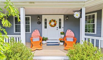 5 Bosuns Ln, Bourne, MA 02532