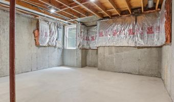 2410 S WALTER REED Dr 2, Arlington, VA 22206
