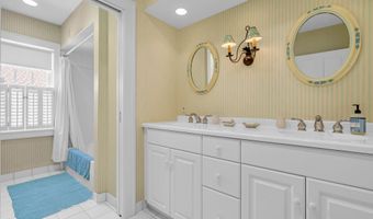 634-640 East Ave, Bay Head, NJ 08742