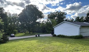 40231 N Dell Dr, Antioch, IL 60002