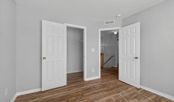 8133 Maple Stream Ln, Indianapolis, IN 46217