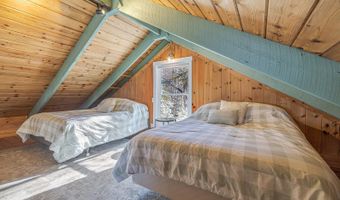 26 Hummingbird Ln, Bar Harbor, ME 04609