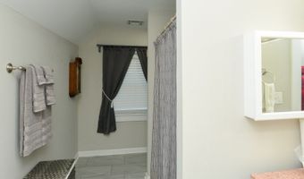 46 Lincoln St, Bristol, CT 06010