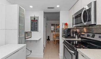 3301 N Country Club Dr 607, Aventura, FL 33180