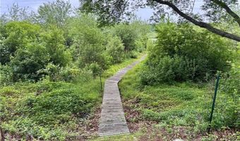 10 Lakeside Dr, Charlestown, RI 02813