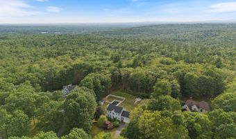 12 Summit Ter, Falmouth, ME 04105