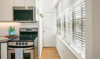 1701 16TH St NW 426, Washington, DC 20009