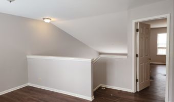 13 Brian Ct, Algonquin, IL 60102