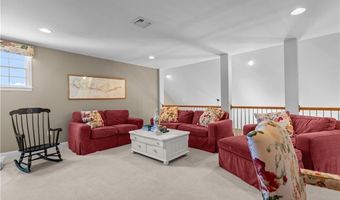 61 Seal Island Rd, Bristol, RI 02809