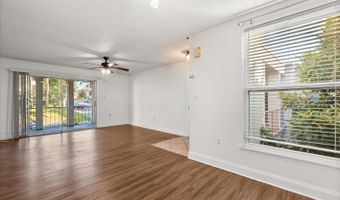 512 ORANGE Dr 32, Altamonte Springs, FL 32701