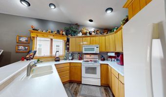 1906 Greenwood Dr, Albert Lea, MN 56007