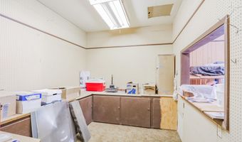 102 Mountain Meadow Rd, Alamogordo, NM 88310