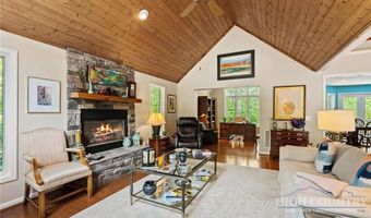 187 Cinnamon Fern Ln, Banner Elk, NC 28604