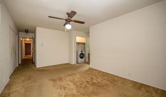 425 Kenilworth Ln, Ballwin, MO 63011
